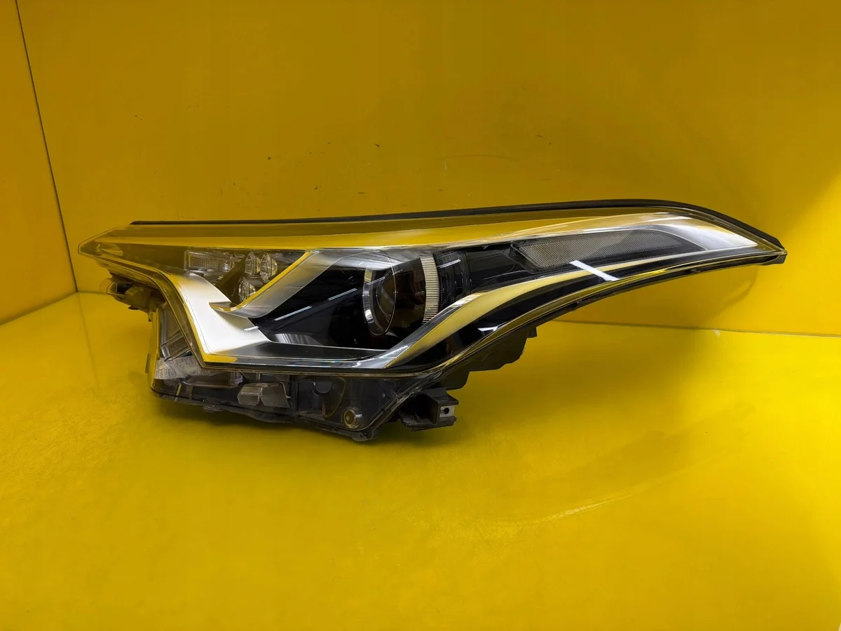 Vänster strålkastare Toyota CHR CH-R 81150-F4031