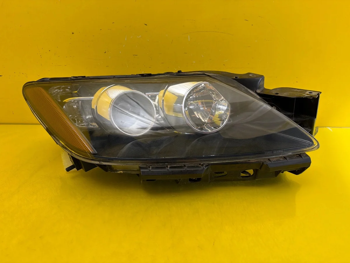 Left Xenon Headlight Mazda CX7 CX-7 Used