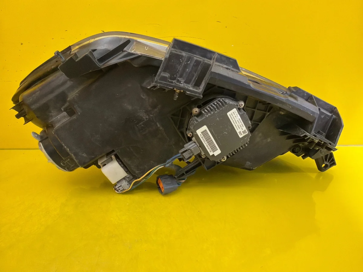 Left Xenon Headlight Mazda CX7 CX-7 Used image 9