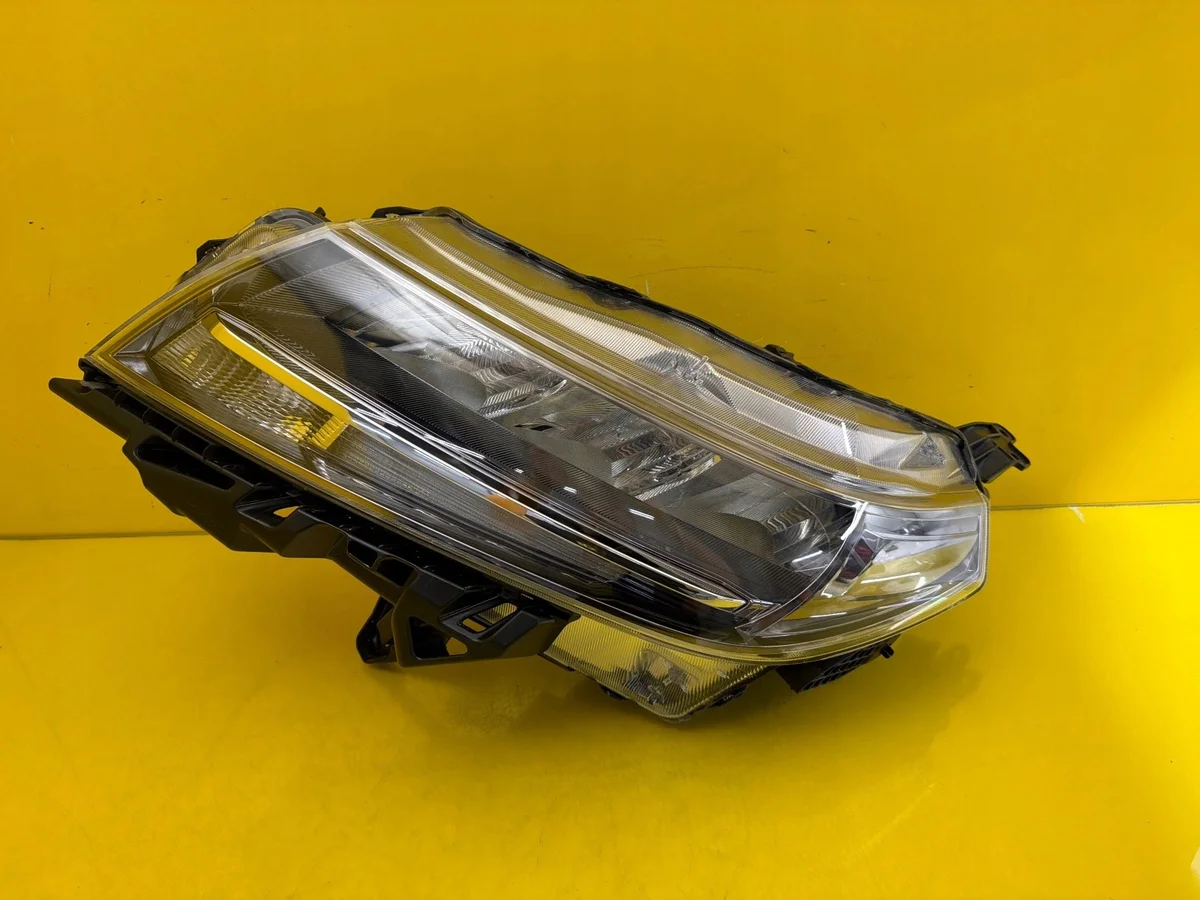 Suzuki Vitara III Headlight Left 100-7r016 image 4
