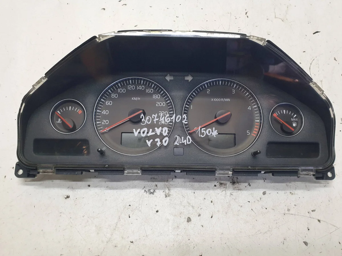 Compteur Volvo V70 2.4 D 30746102 image 2