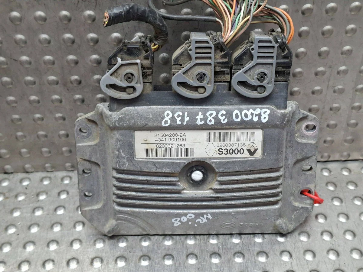 Moottorinohjain Renault 1.6 16V S26340008