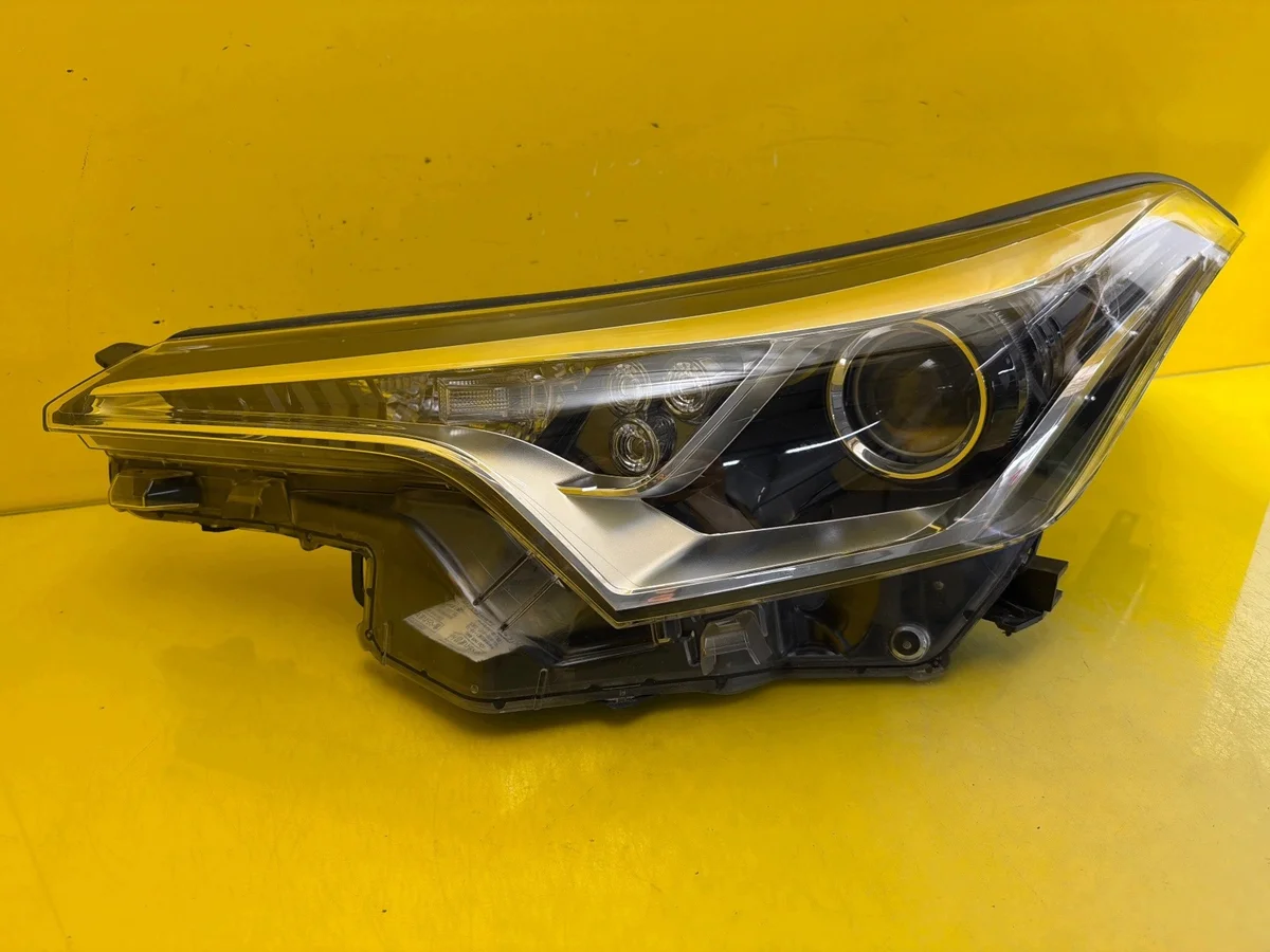 Farol Esquerdo Toyota CHR C-HR I Full LED Usado image 3