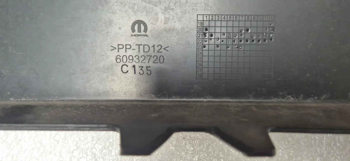 Jeep Compass 20- Cadre plaque immatr. avant image 6