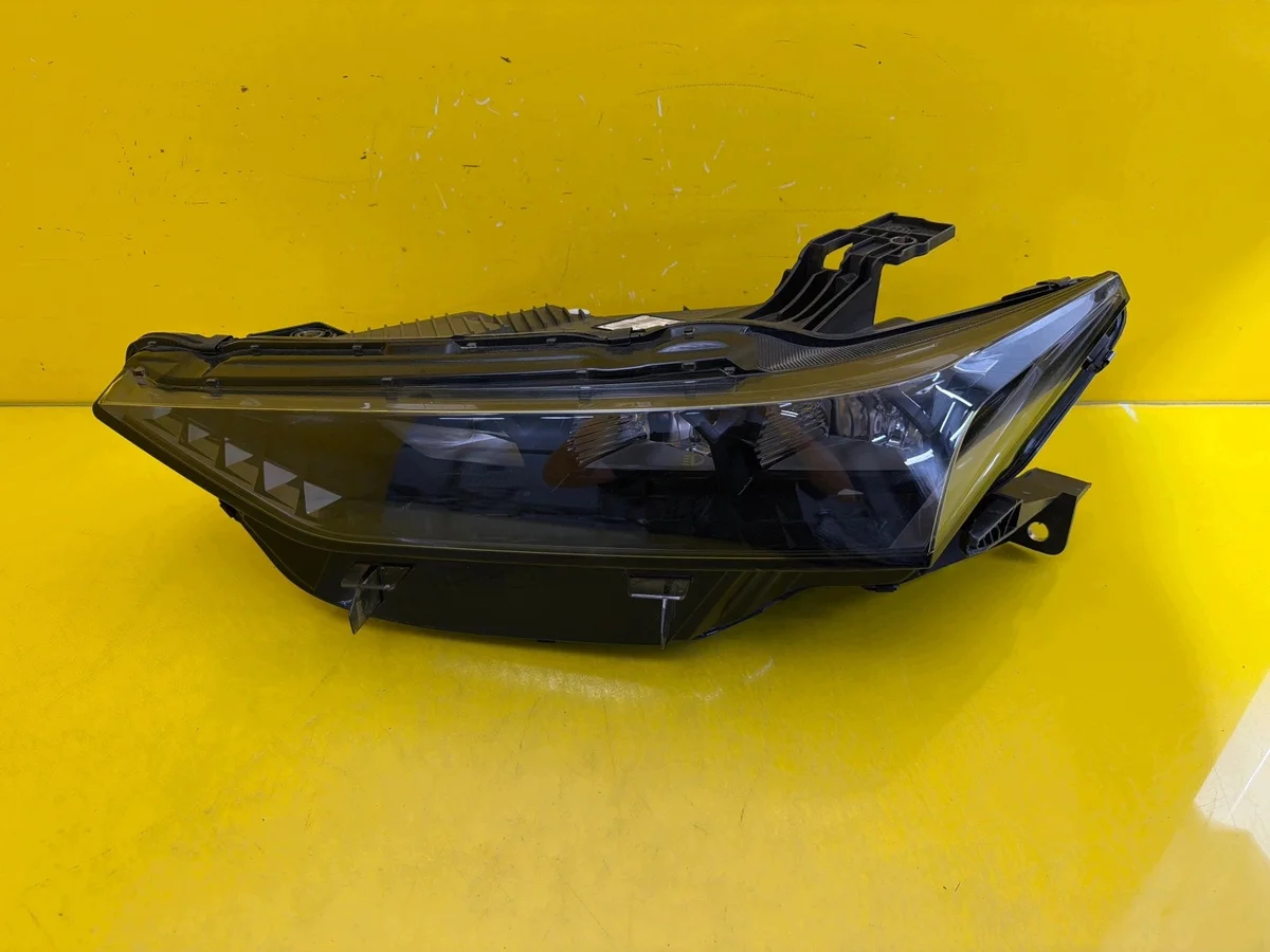 Linke Frontleuchte DS4 II Full LED 2021- image 4