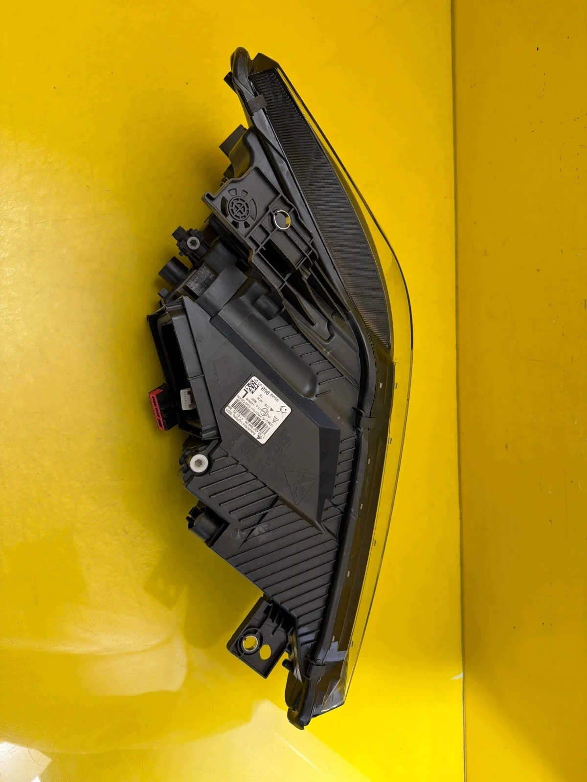 Linke Frontleuchte DS4 II Full LED 2021- image 7