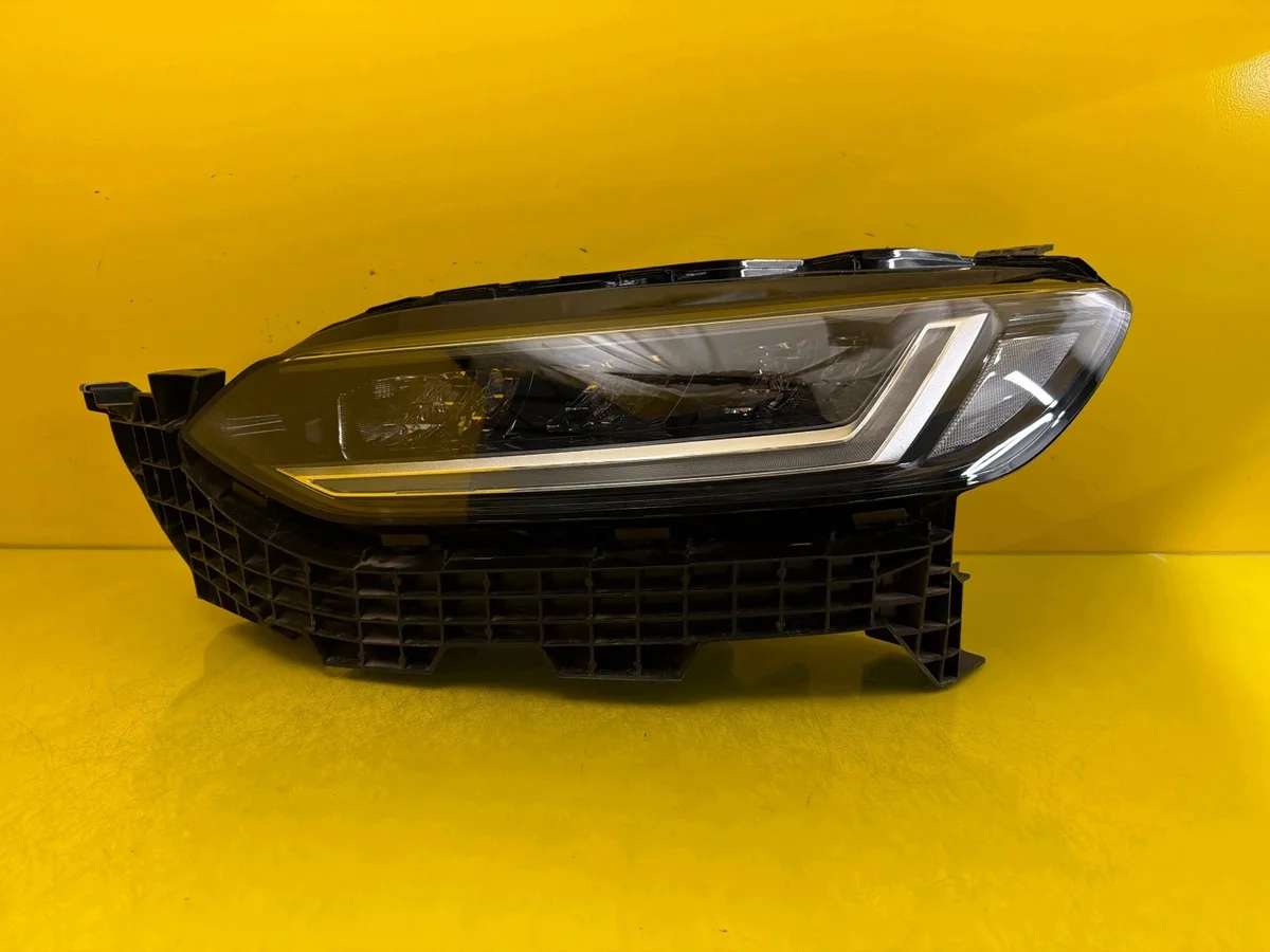Farol Esquerdo Honda ZR-V 2023- Full LED Usado