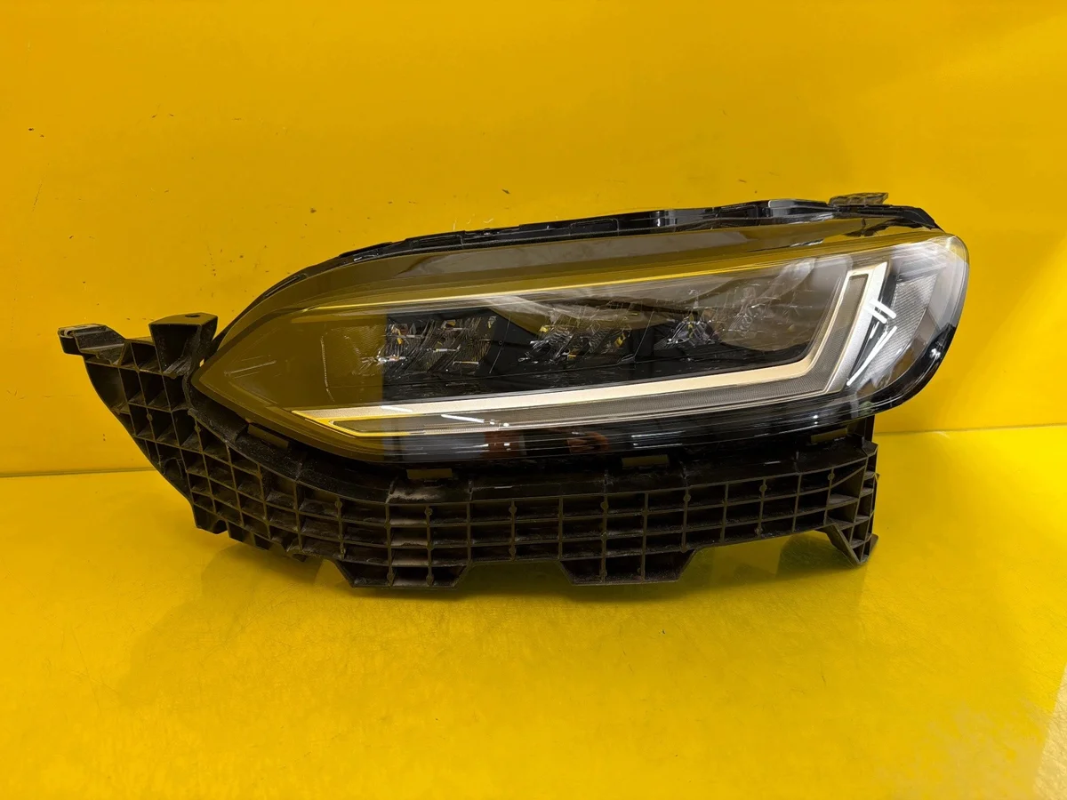 Vänster Framlykta Honda ZR-V 2023- Full LED