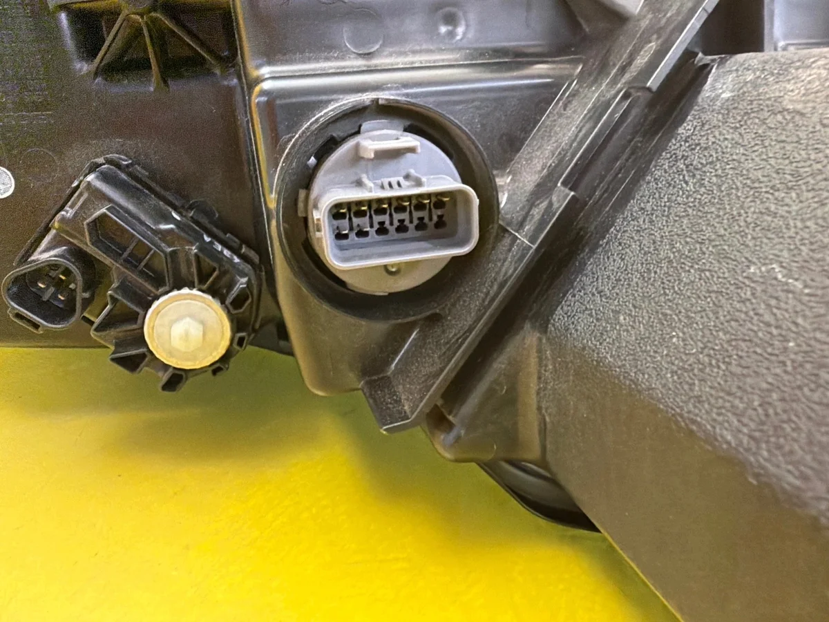 Luz Delantera Izquierda Honda ZRV ZR-V 2023 image 9