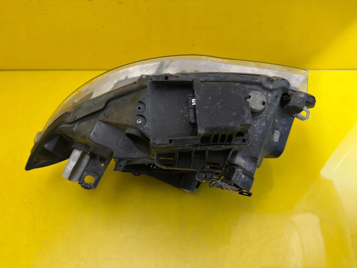 Höger strålkastare BMW 1 E82 E88 E87 Xenon image 8