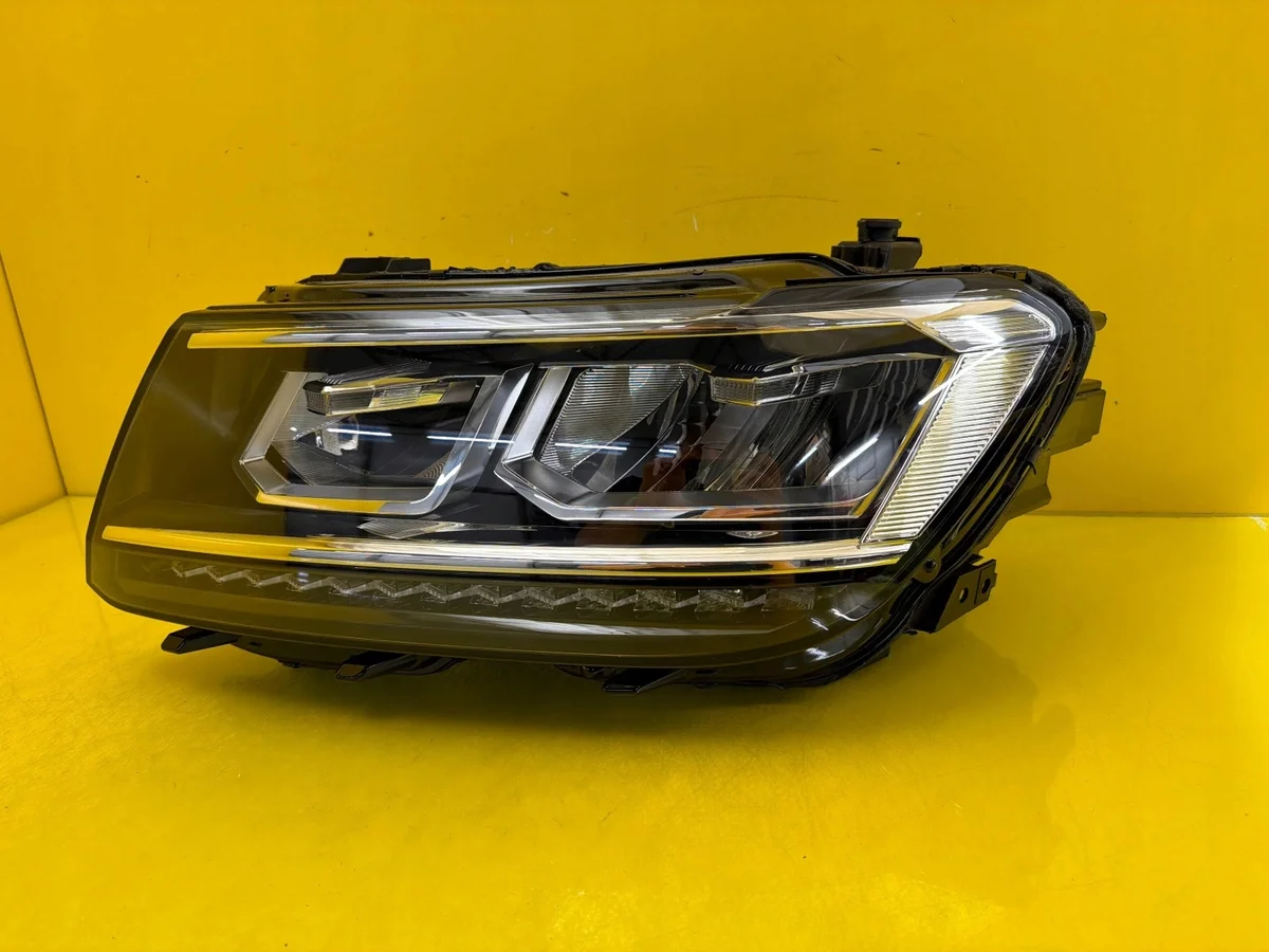 Vänster Strålkastare VW Tiguan II Full LED