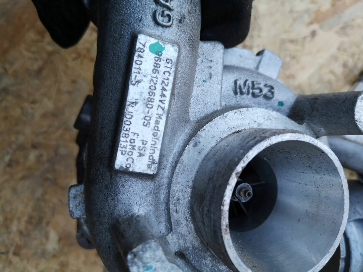 Turbocompressor Peugeot 9686120680-05 Usado image 5