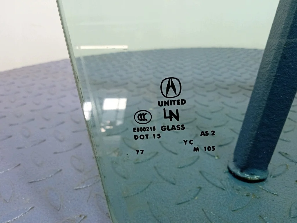 Acura TL IV Bakdörr Glas Höger image 3