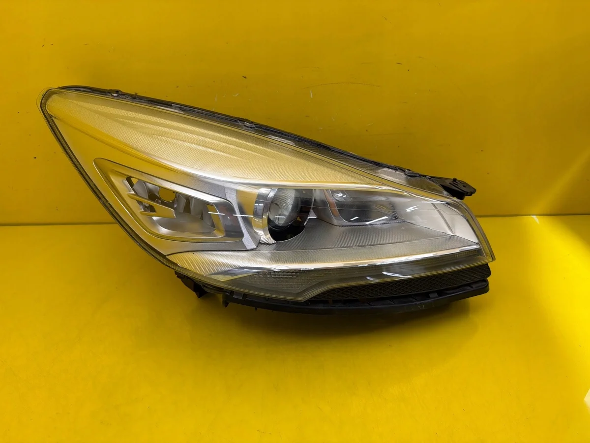 Farol Direito Ford Kuga MK2 Bi-Xenon Usado image 4