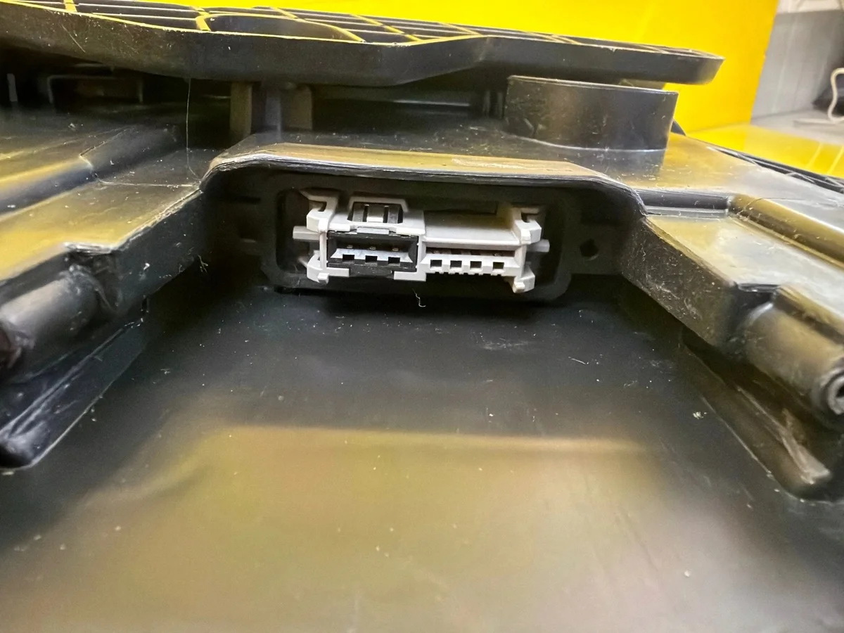 Farol Direito Ford Kuga MK2 Bi-Xenon Usado image 8