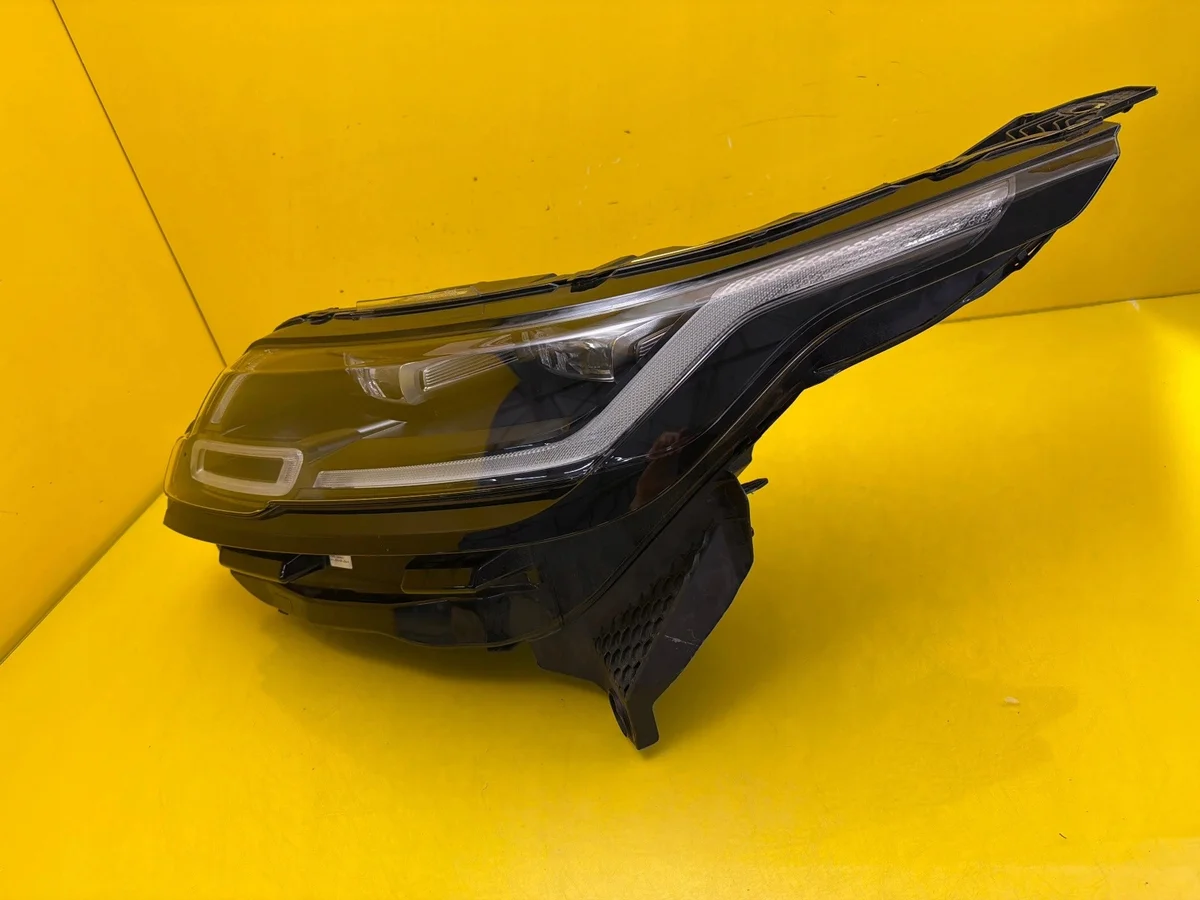Land Rover Velar M8A2-13W030-LA vasen LED-ajoval image 3