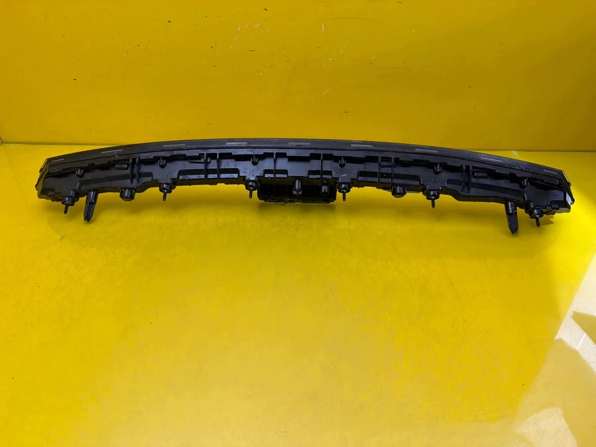 BYD HCE-4102300D Lampe Centrale DRL Occasion image 7