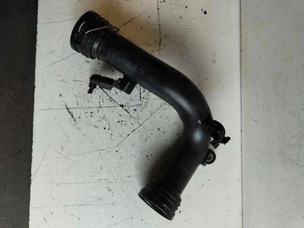 Durite d'intercooler Audi A3 8PA 1.9 TDI