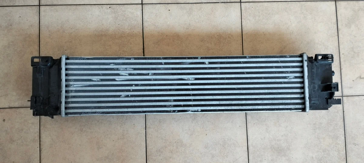 Volvo XC40 Intercooler 32249909 image 4