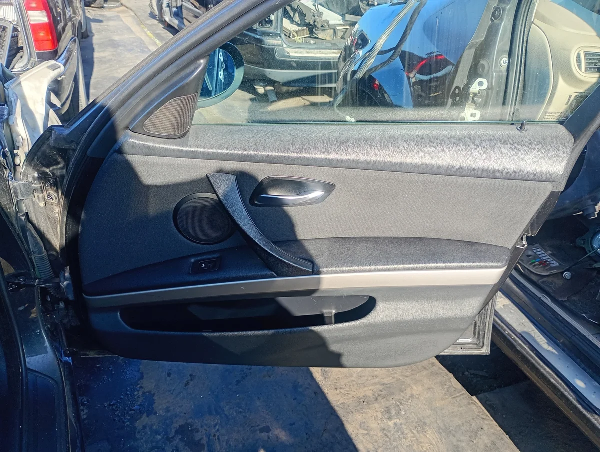 BMW E91 dörrpanel höger fram MM-2708-37 image 3