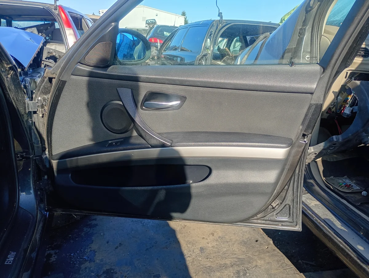 BMW E91 dörrpanel höger fram MM-2708-37 image 4