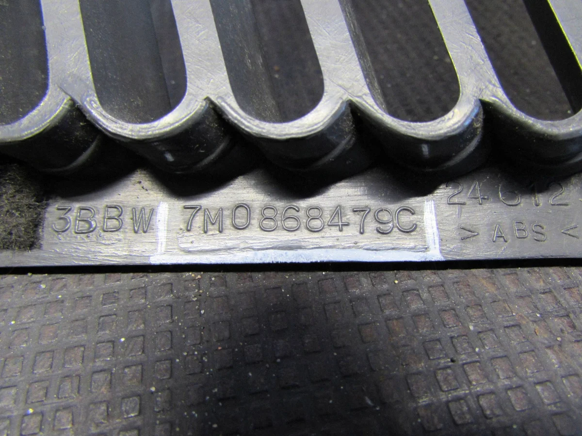 Volkswagen Sharan 2004 7M0819187B Interior image 4
