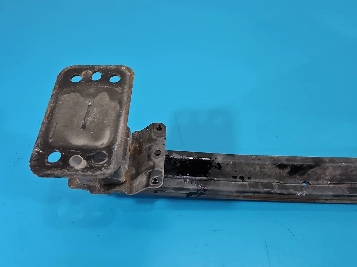 Reforço Para-choque Mazda 2 Usado image 6