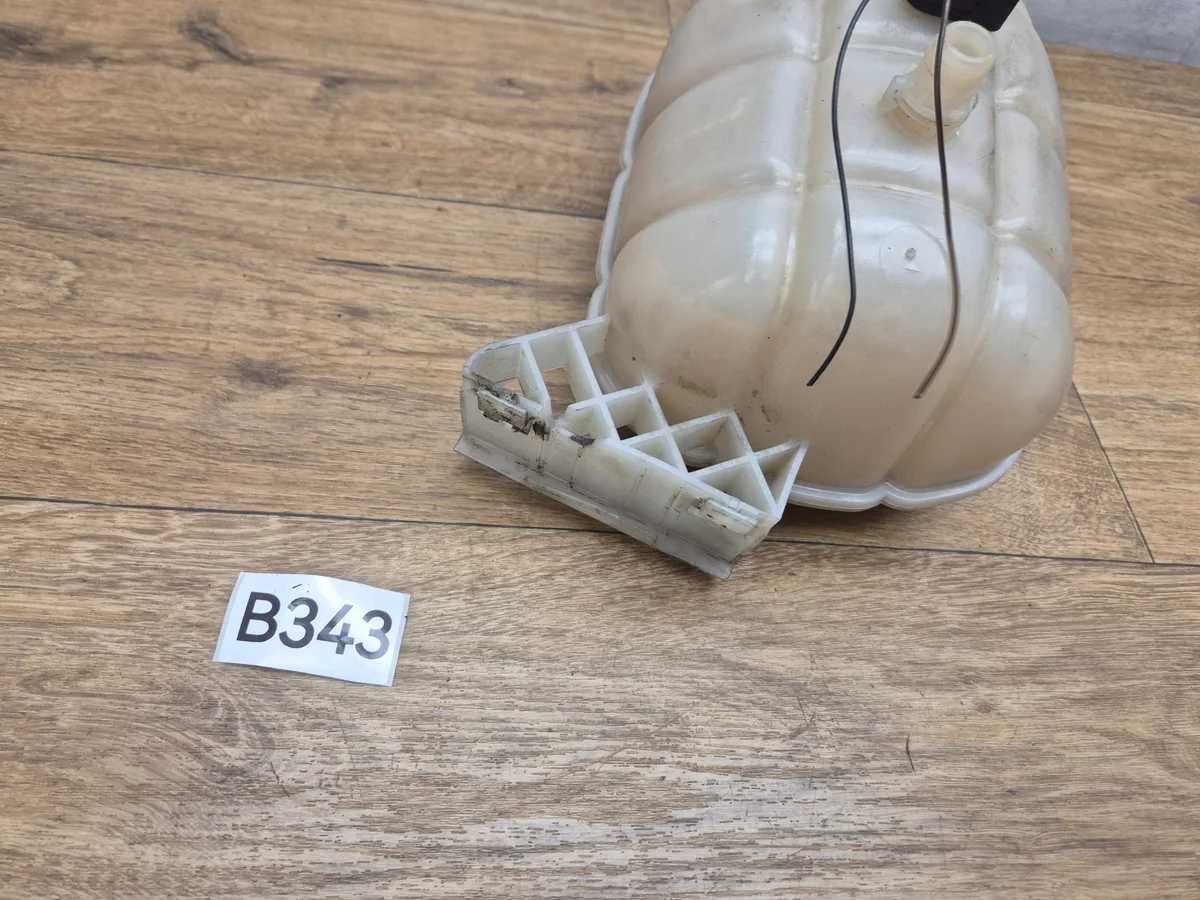 BMW Expansion Tank 7642160 image 6