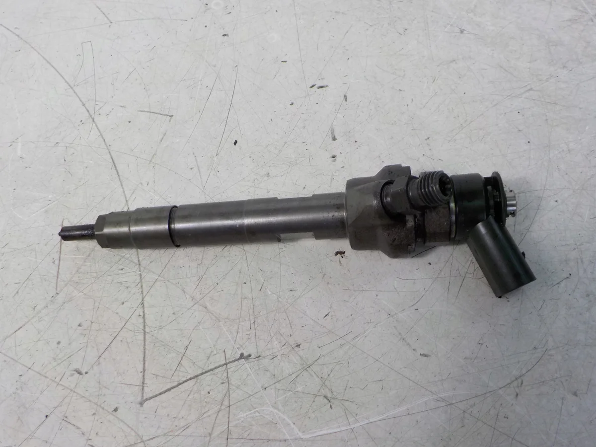 Injecteur BMW 1 (E87) 2.0 Diesel Bosch
