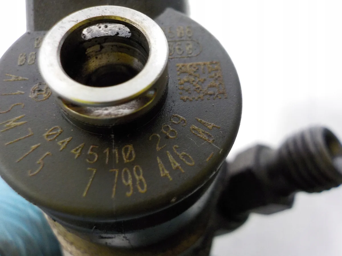 Injecteur BMW 1 (E87) 2.0 Diesel Bosch image 3