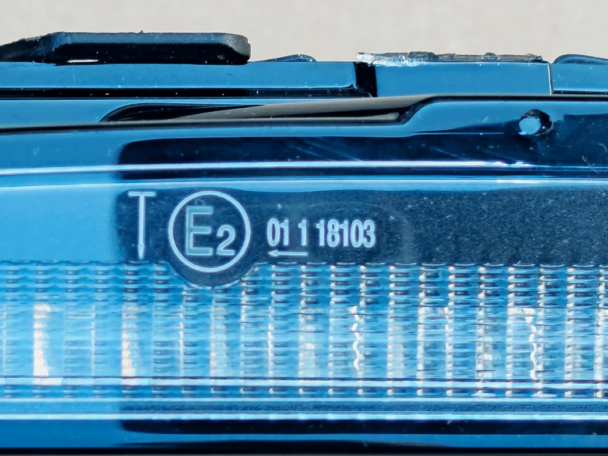 Luz DRL LED Renault Koleos II Usado image 3