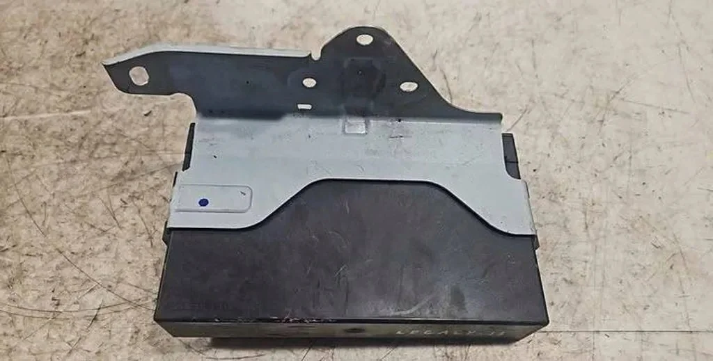 Comfort Module Subaru Outback 88281AJ230 Used