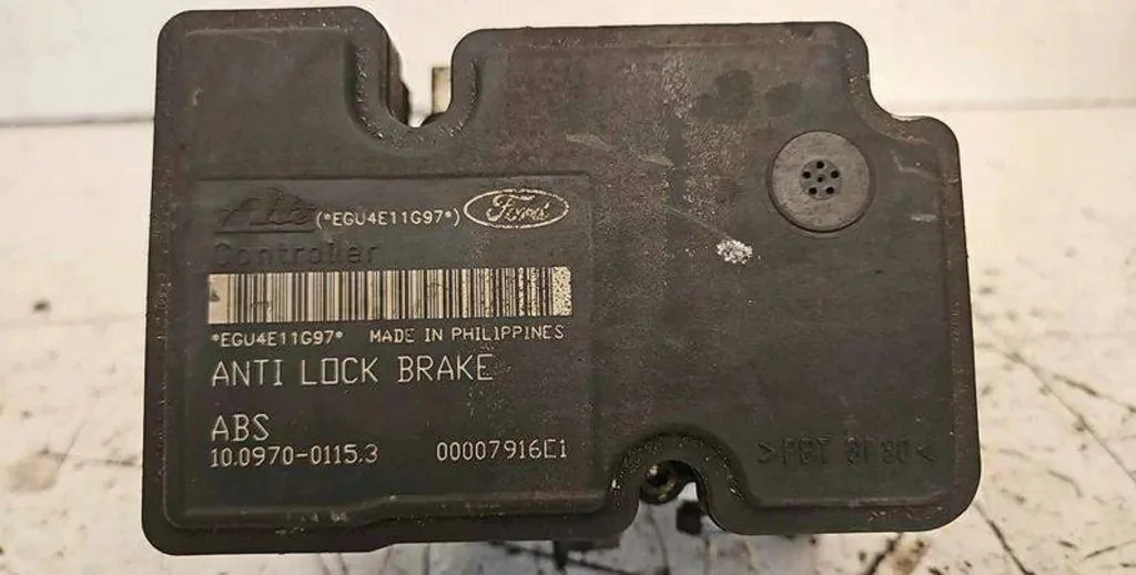 ABS-pumppu Ford Fiesta Mk5 V 10097001153