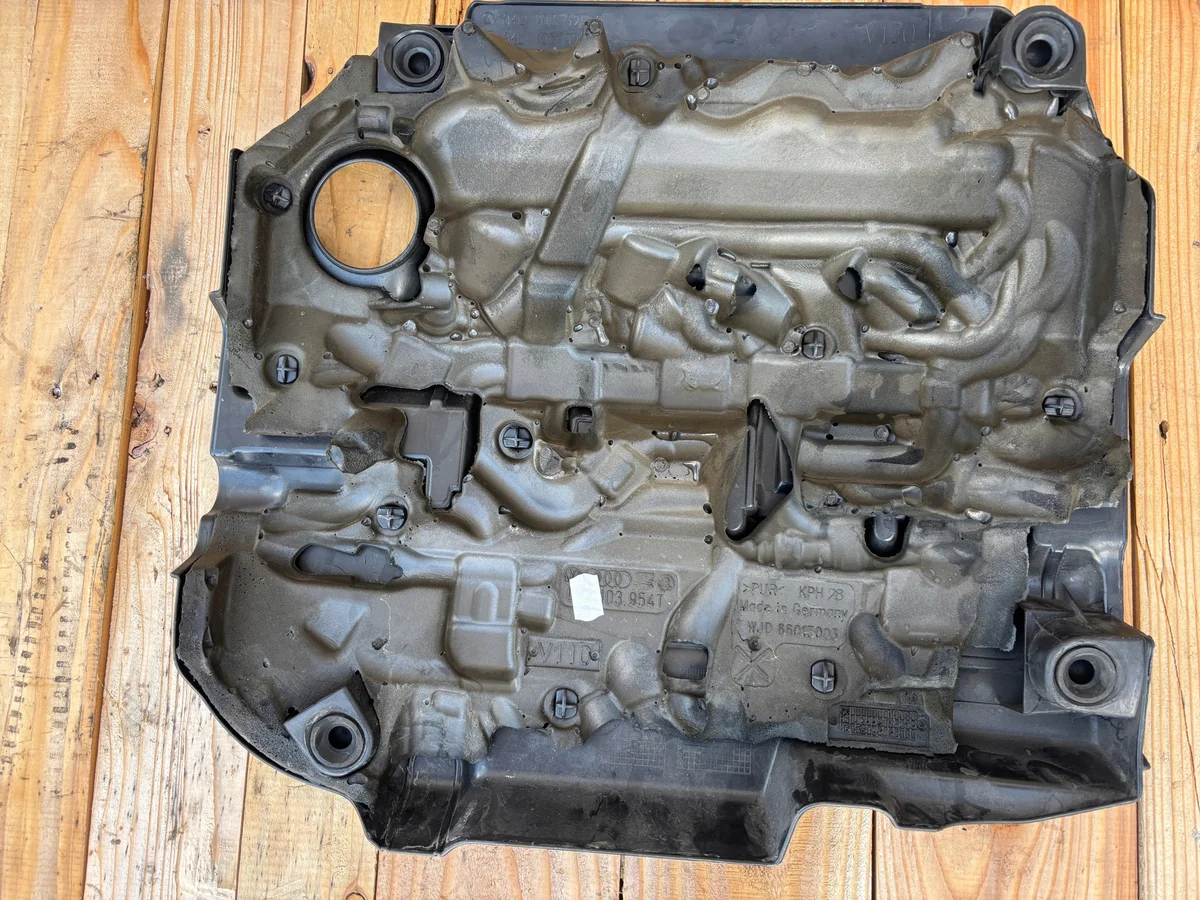 Couvre-culasse 2.0 TDI VW Passat B8 Golf VII image 3