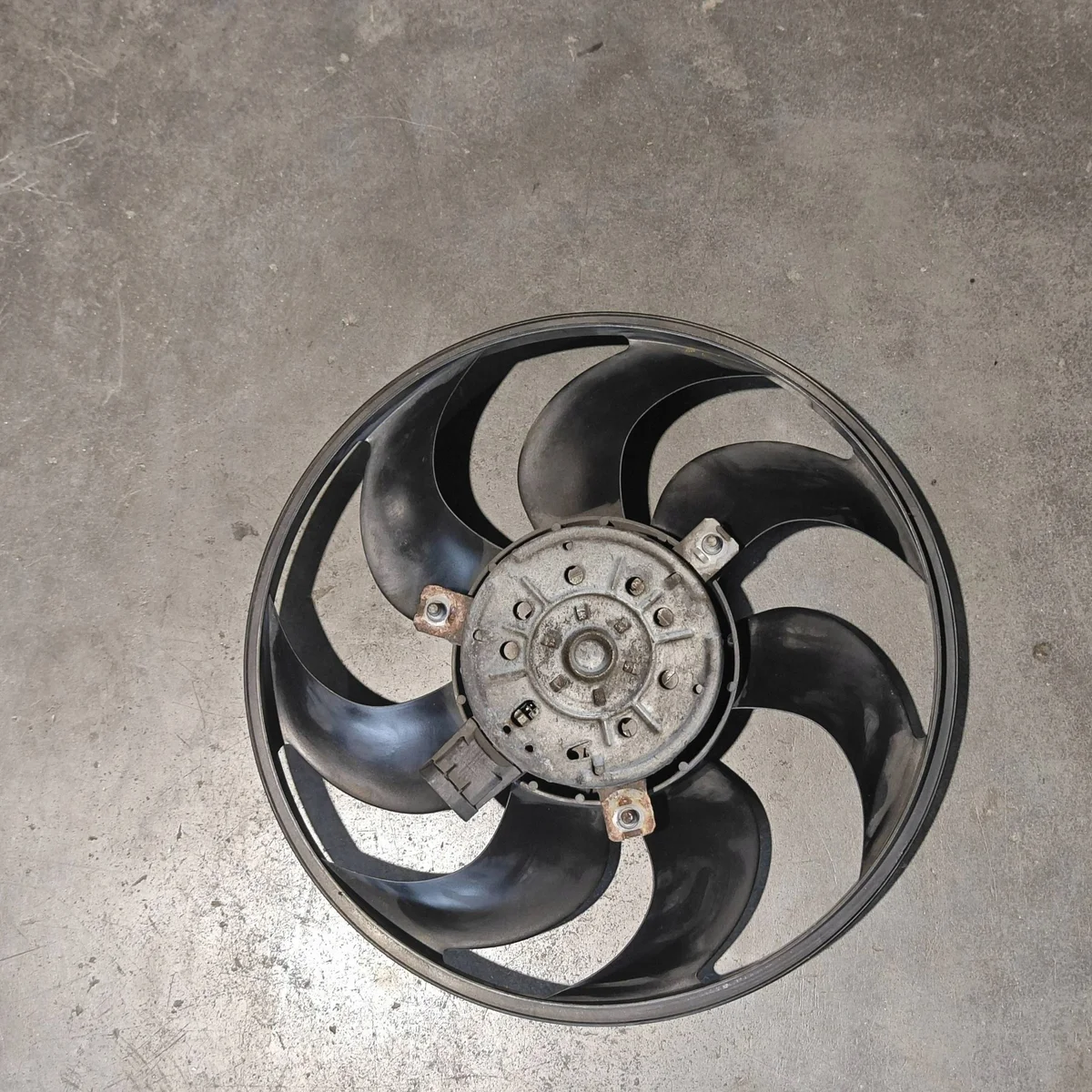 Radiatorventilator Mercedes-Benz Vito 2.2 Gebruikt image 4