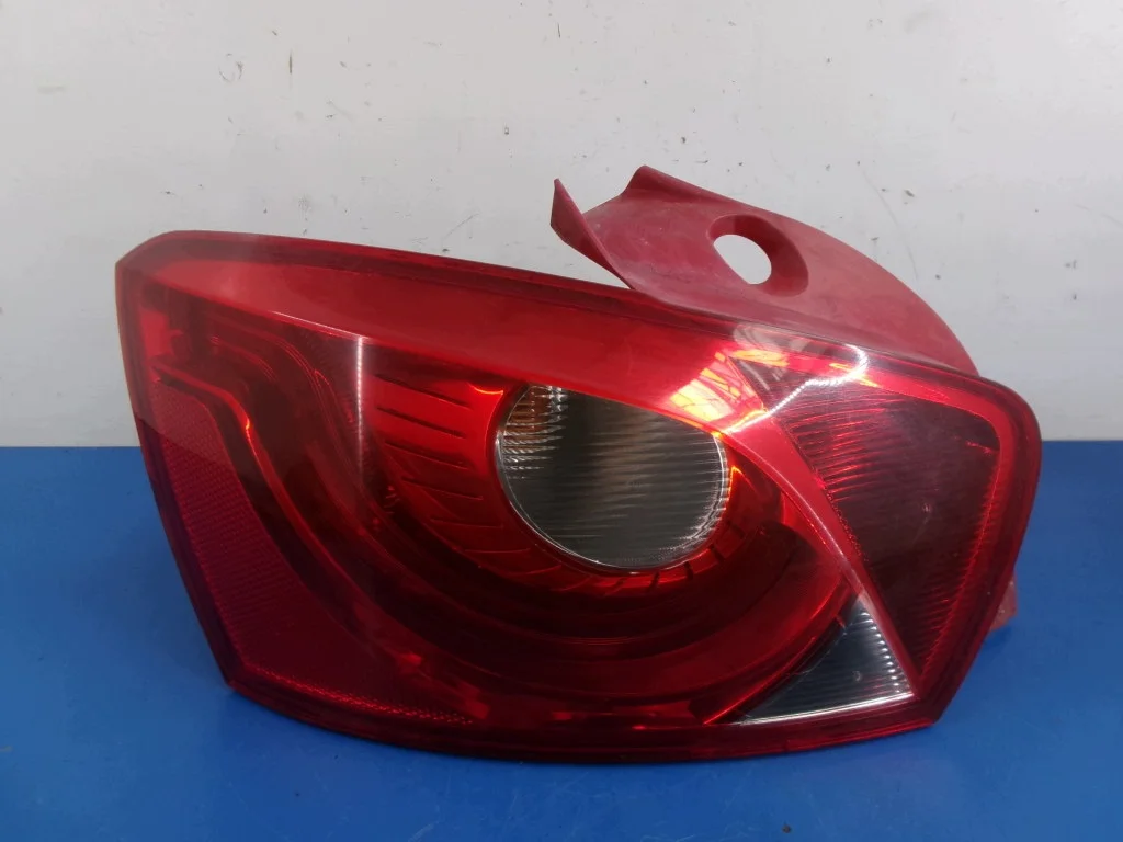SEAT IBIZA IV 6J takavalo vasen