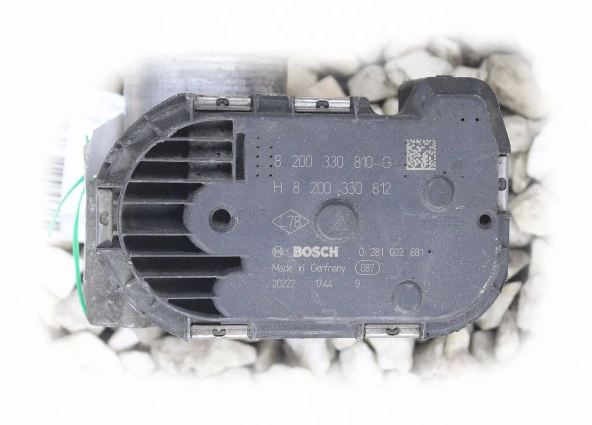 Przepustnica Nissan 8200330810G Usata