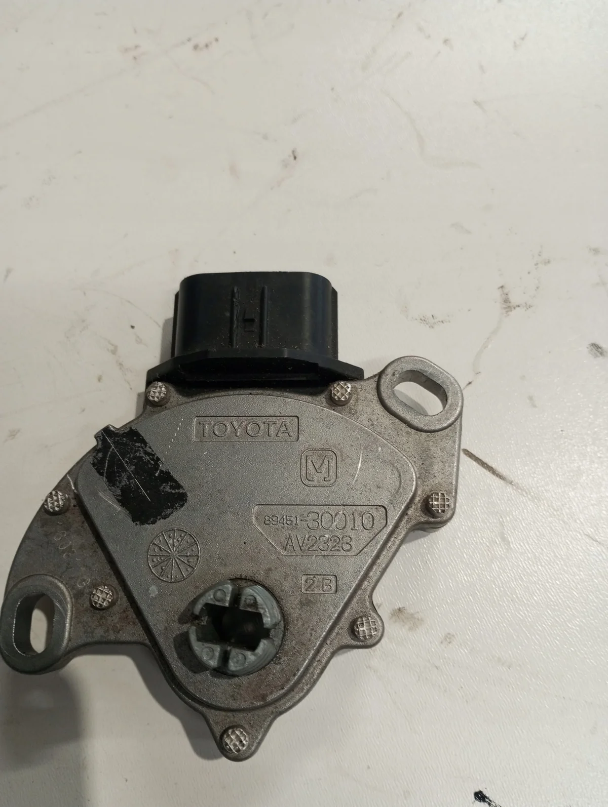 Vaihteiston asennon tunnistin Toyota 89451-30010