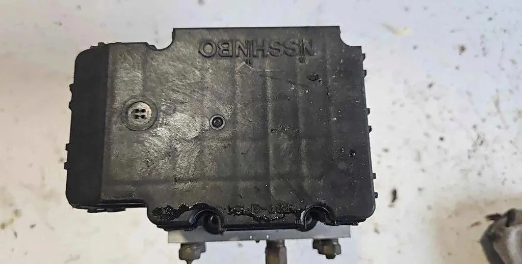 ABS-pump Suzuki Grand Vitara I Cabrio