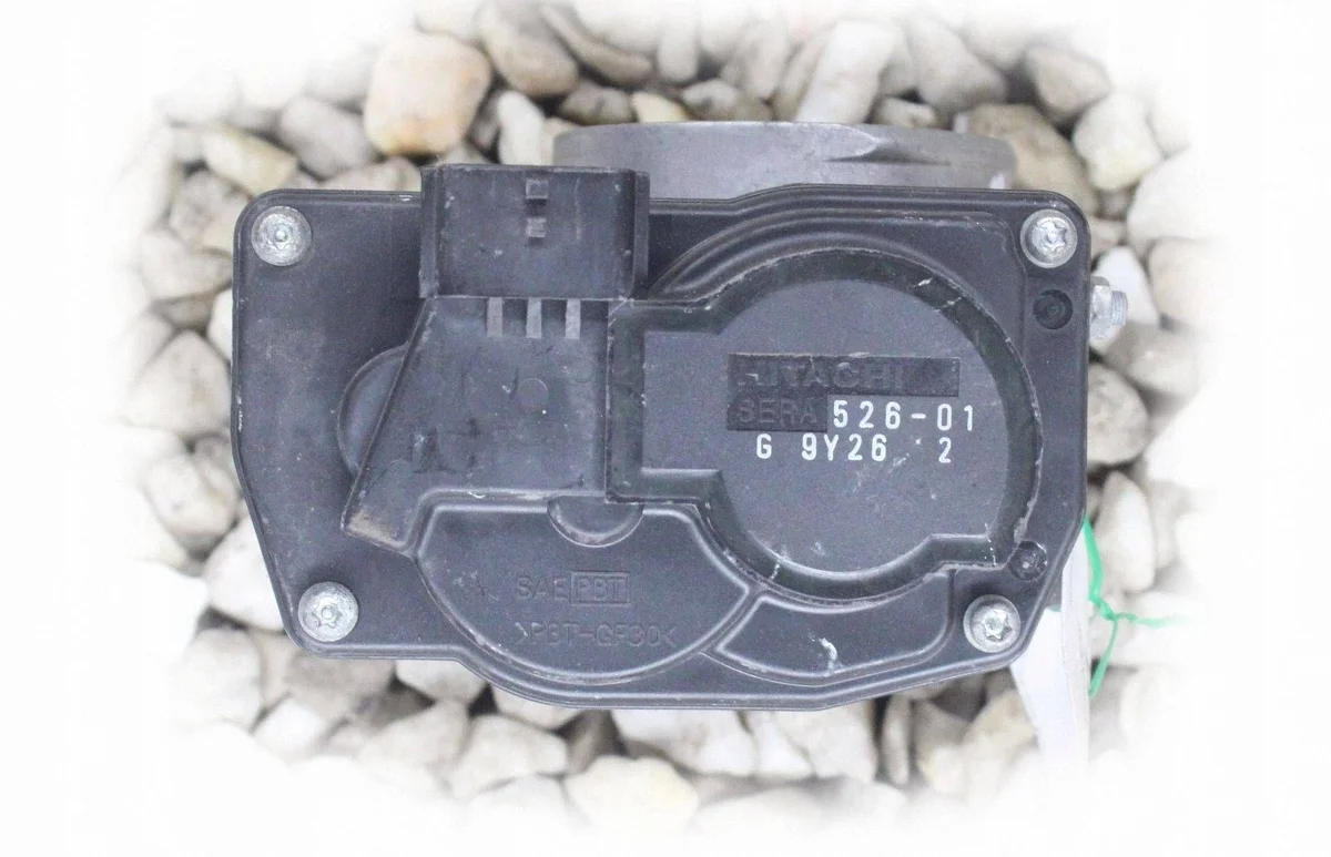 Kaasuläppäkotelo Nissan Qashqai 2.0 RME60-11
