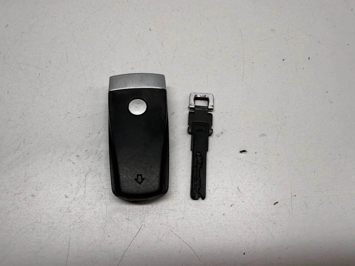VW Passat B6 2008 Key Card CWM8490
