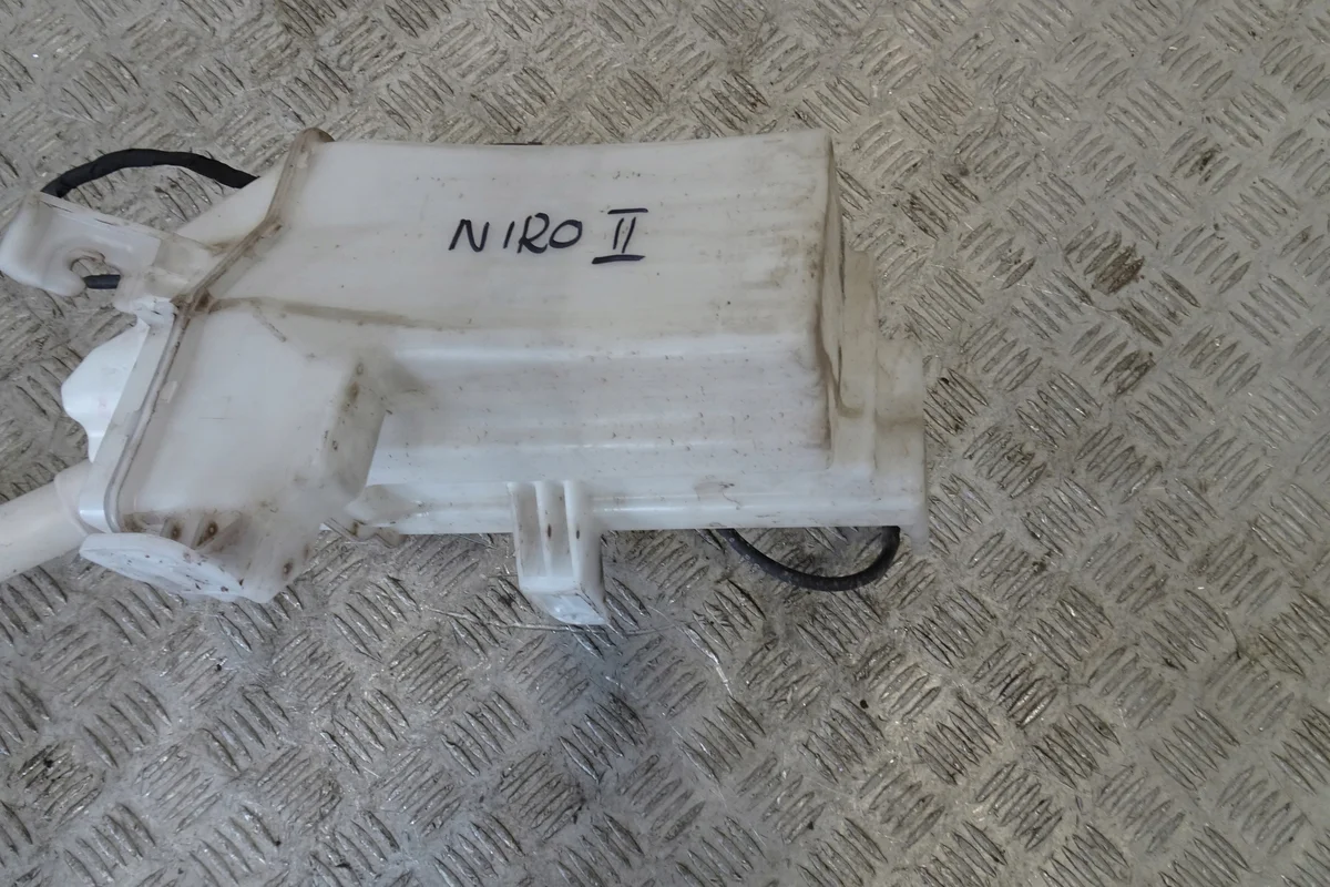 Kia Niro II sproeierreservoir pomp 98610-A1000 image 5