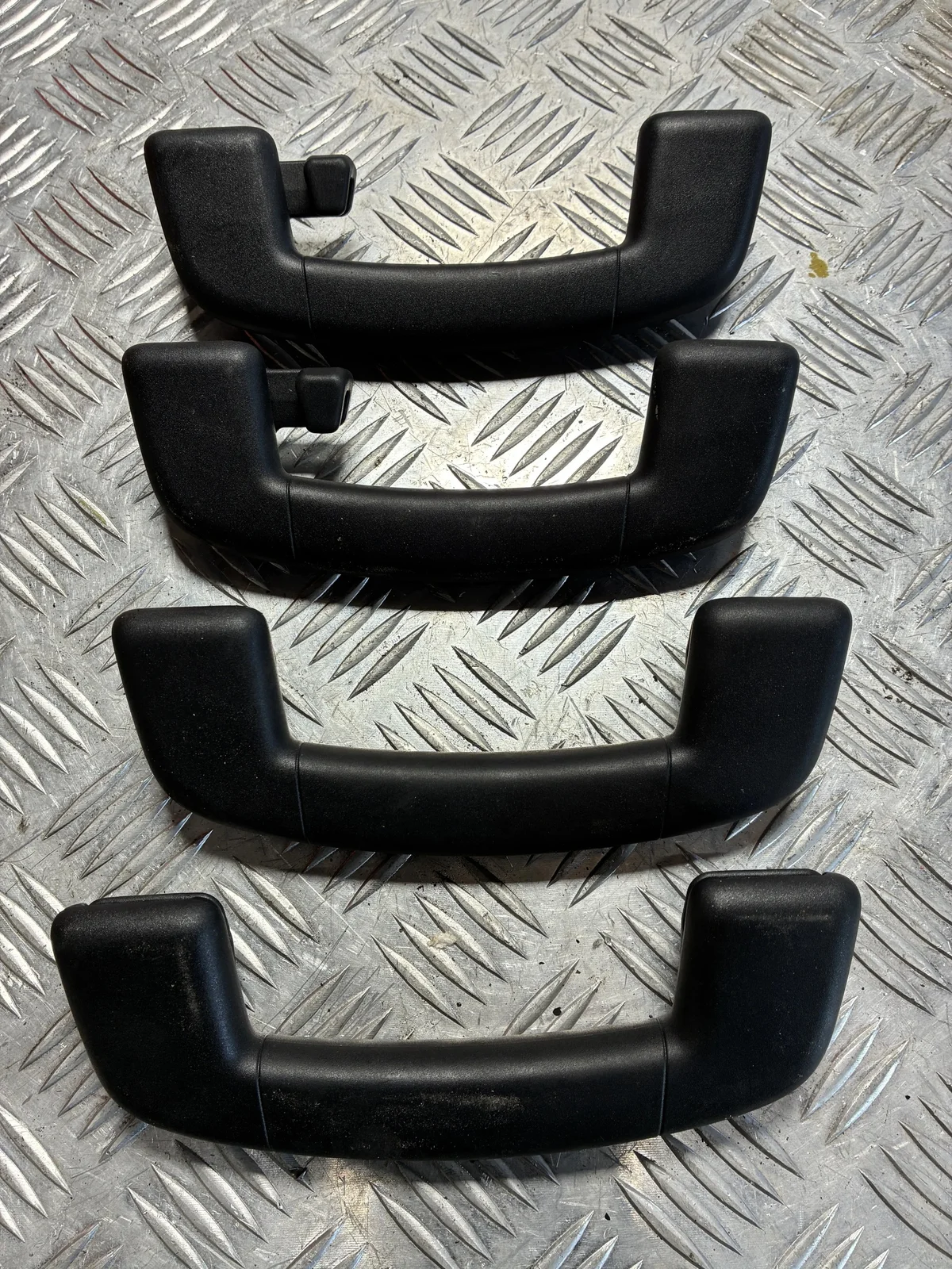 Maçanetas Teto SEAT ATECA 16- Usado VW33871