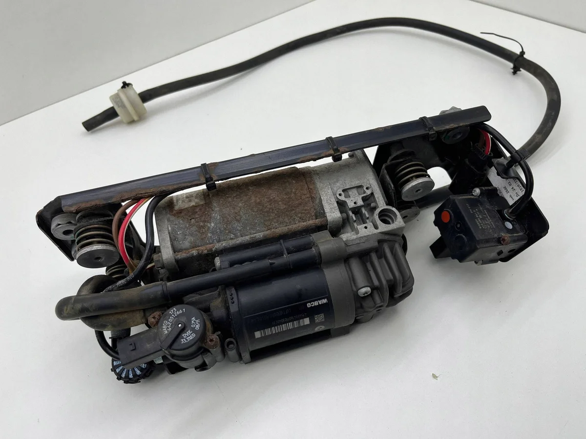 Compressor Suspensão BMW Série 5 F11 Usado image 4