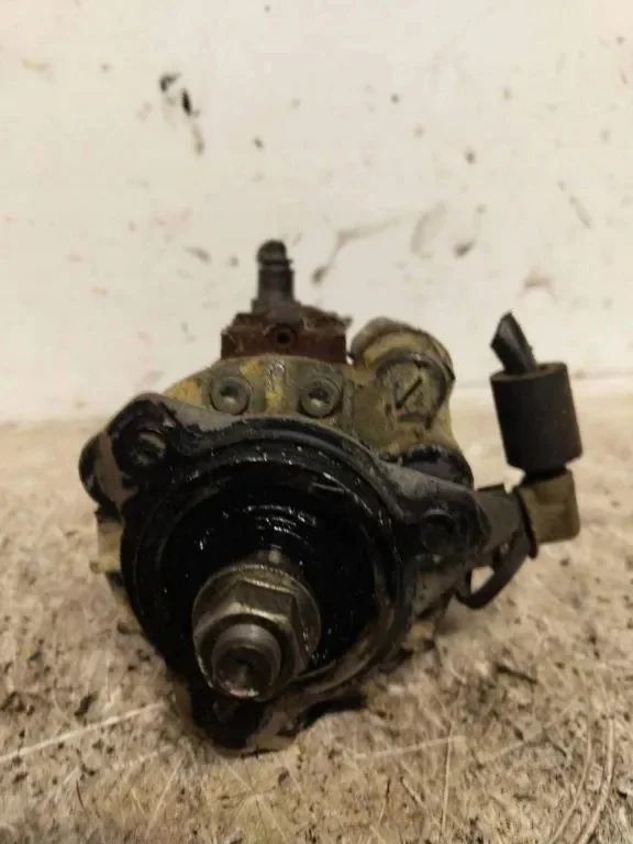 Polttoainepumppu Ford Focus II 1.8 Diesel