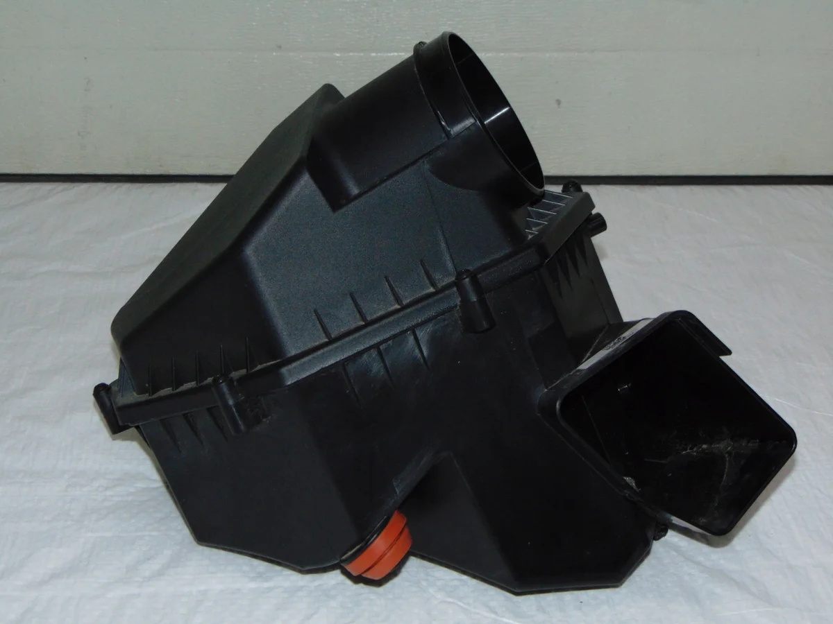 BMW X5 G05 50E Luftfilterhus Begagnat image 3