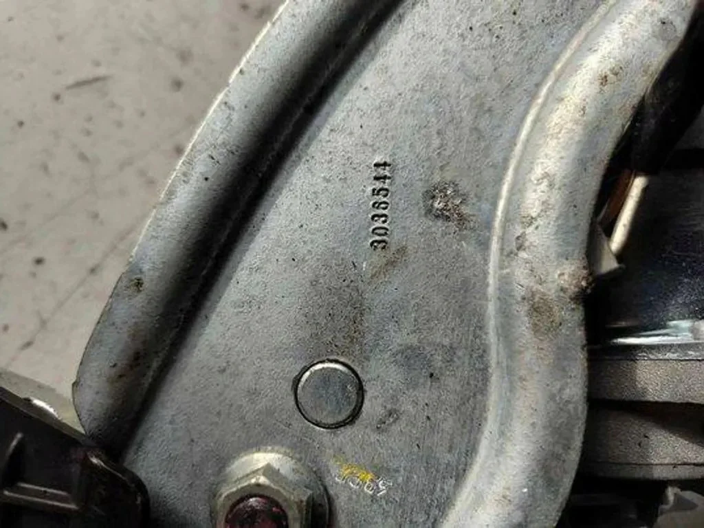 Sähköinen takaluukun nostin Subaru Outback