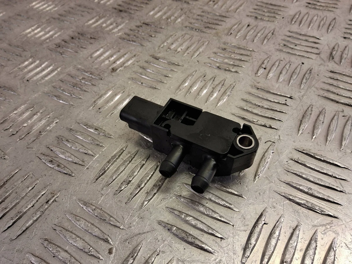 Nissan 227707094R Usado image 6