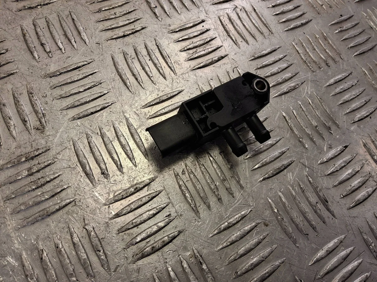 Nissan 227707094R Usado image 7