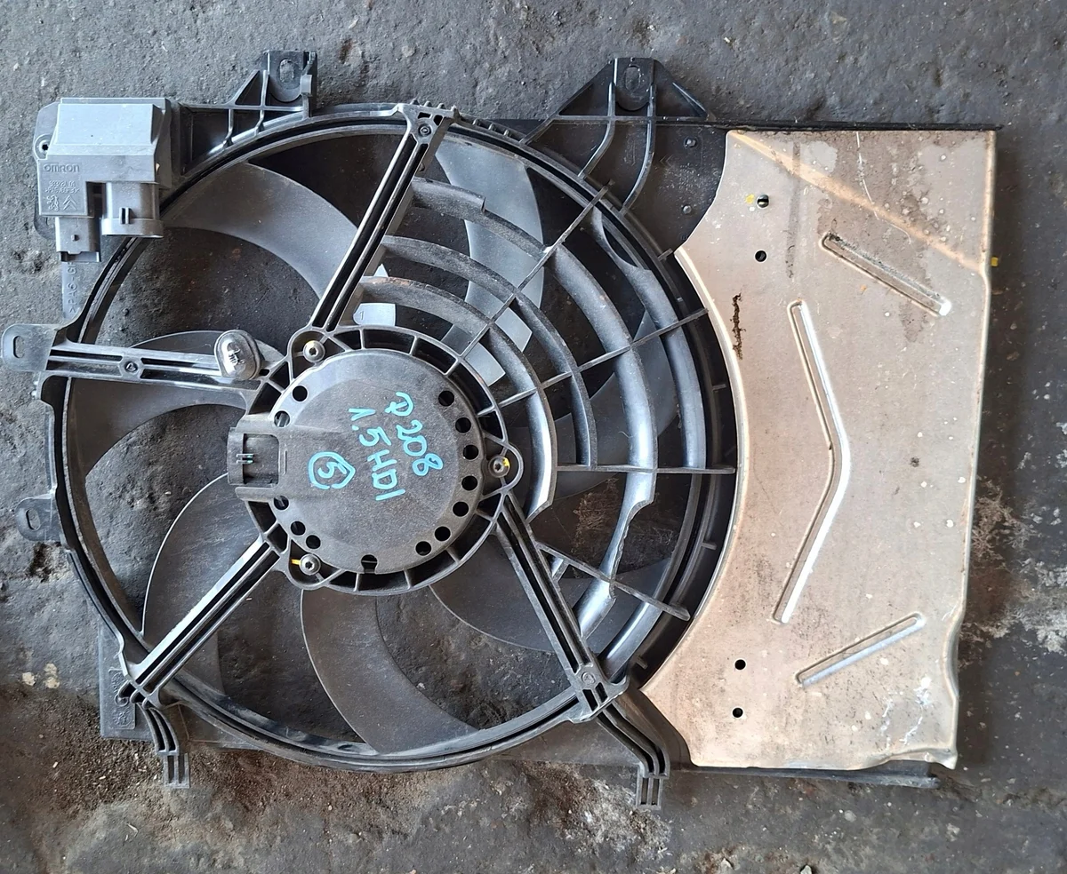 Kühlerlüfter Peugeot 208 I 9801666680